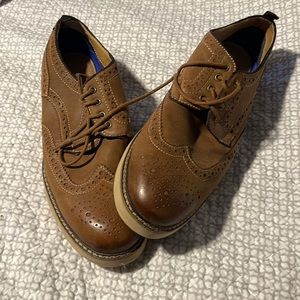 Men’s dress shoes